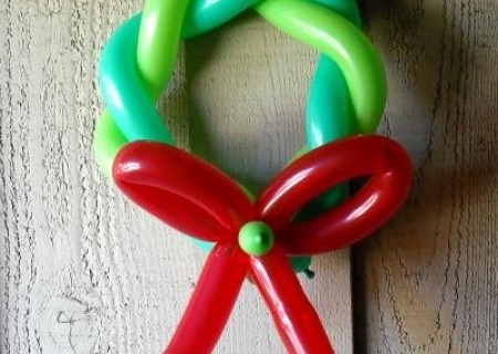 Cómo hacer una corona de adviento con globos