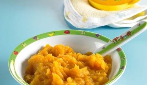 Papilla de camote con melocotón y orejones