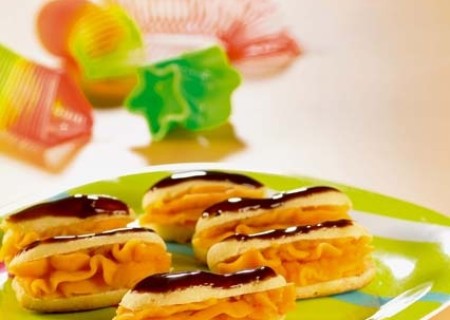 Relampaguitos de chocolate con mousse de lúcuma