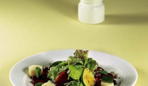 Carpaccio de beterraga a la vinagreta de naranja