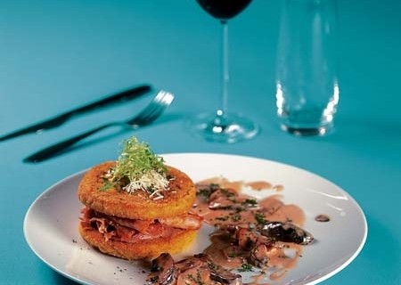 Napoleón de quinua y polenta