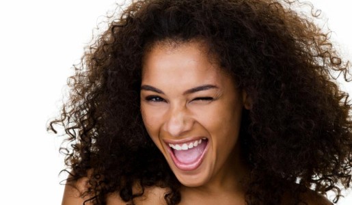 Cómo peinar el pelo rizado