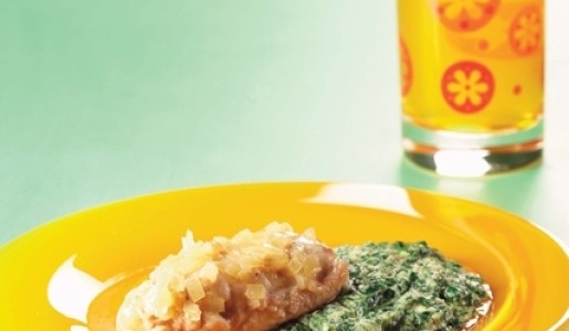 Pollo a la cacerola con romero y puré de espinaca