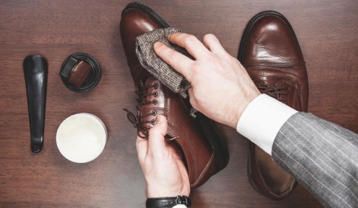 Cómo limpiar zapatos de piel