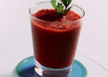 Jugo de tomate especiado