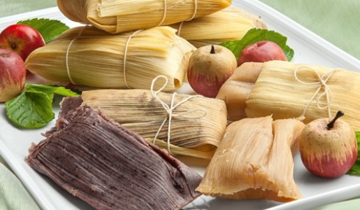 Humita de manzana y tamal de maíz morado