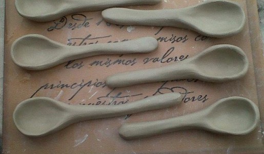 Cómo hacer cucharas de cerámica