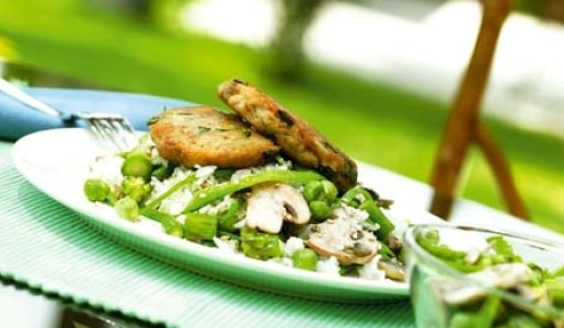 Pastelillos de atún en chaufa blanco