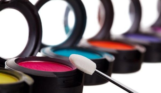 ¿Puedo maquillarme si tengo conjuntivitis?