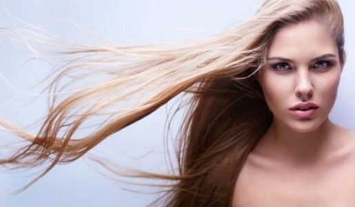 Cómo aclarar las puntas del pelo