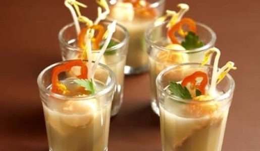 Shots de chilcano con conchas