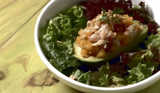 Palta rellena de cangrejo