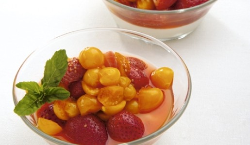 Pannacotta de yogur con frutas