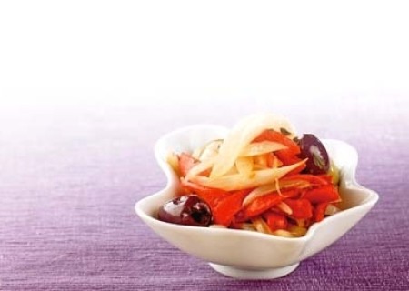 Salsa criolla escabechada con aceitunas