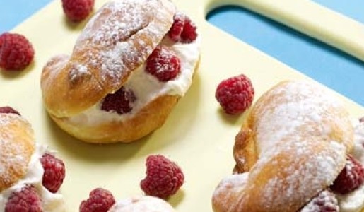 Croissant de chantilly y frambuesas