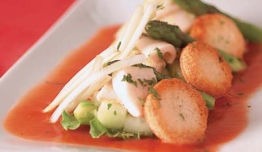 Crema fría de tomate con pescado