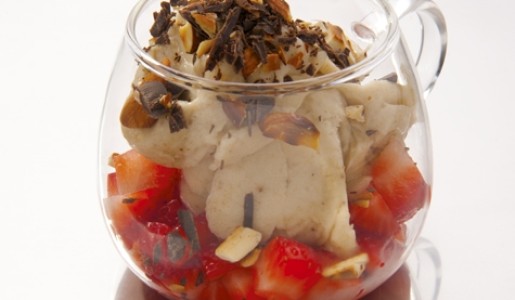 Parfait de helado de plátano con chocolate