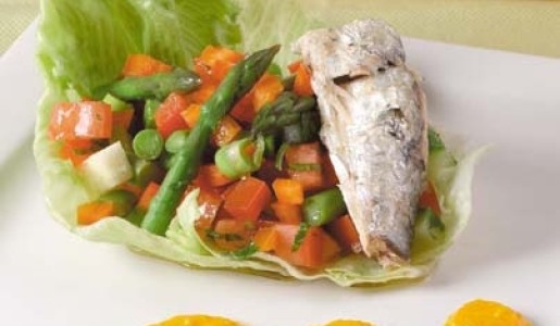 Sardinas españolas con espárragos