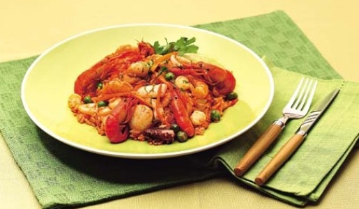 Arroz con mariscos al achiote