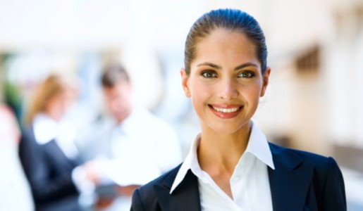 Las mujeres invierten más en social media