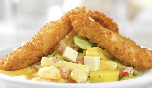 Ensalada andina con pollo en costra de quinua