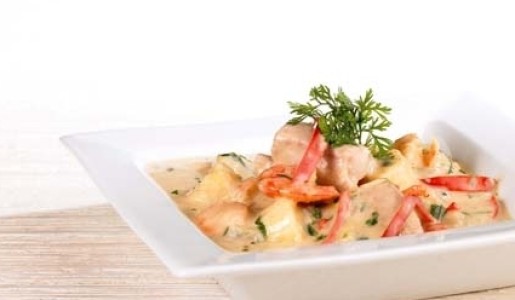 Cazuela thai de langostinos y mero