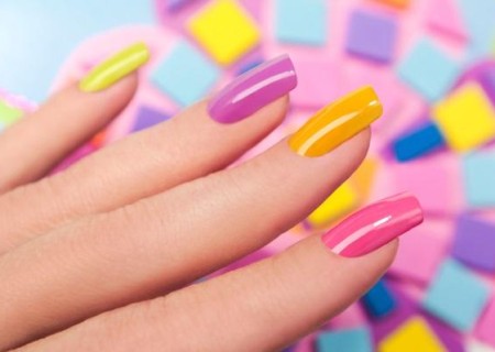 Cómo quitar el esmalte de uñas sin acetona