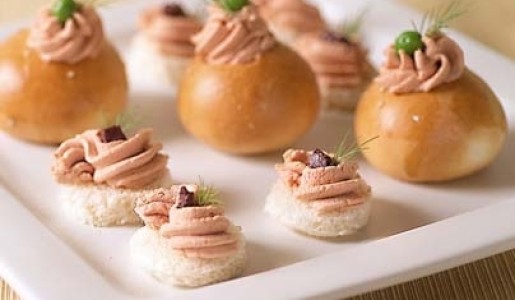 Pancitos con mousse de jamón
