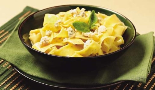 Papardelle en crema azul