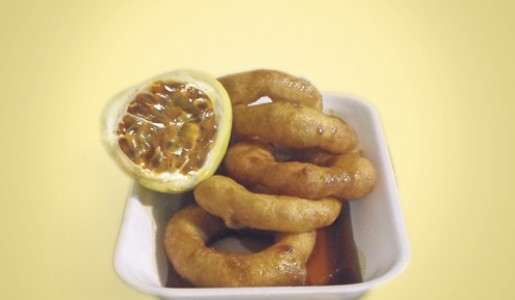 Picarones de quinua con miel de maracuy