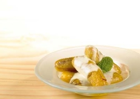 Plátanos asados con salsa de coco