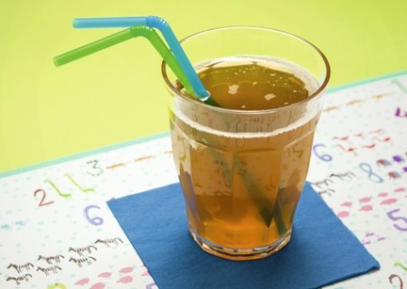 Agua de melocotón, huesillo y orejones