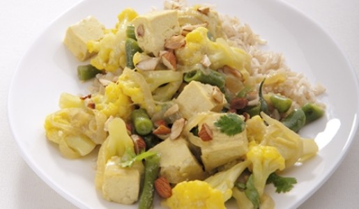 Curry de tofu con verduras