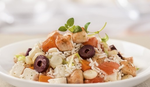 Ensalada de arroz verduras y pollo