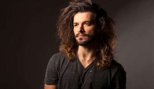 Cómo hacer crecer el pelo de hombre