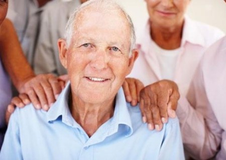 Cómo proteger a los ancianos del calor en verano