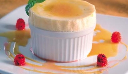 Soufflé helado de maracuyá