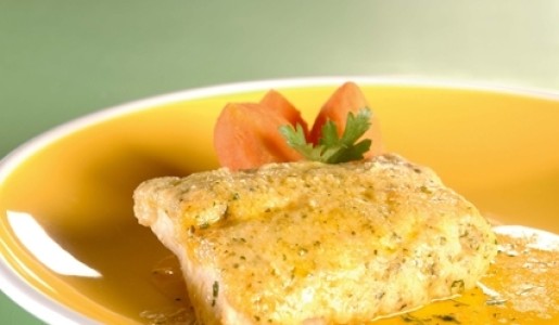 Pescado al horno con perejil y limón