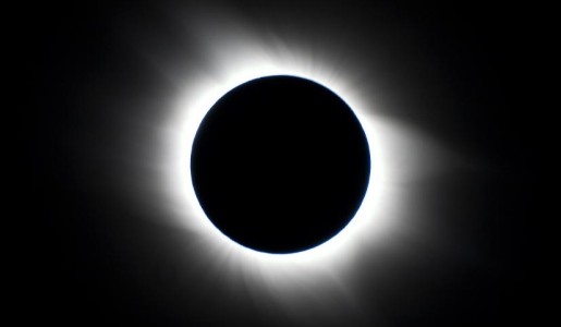 Educacion: ¿Es más grande el Sol o la Luna?