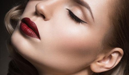 Cómo maquillarse para alargar el rostro