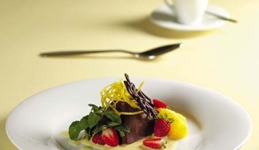 Pirámide de tartufo relleno