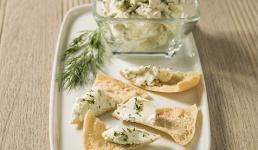 Dip de queso con ajo asado