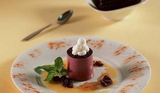 Mousse de maíz morado, miel de limas y guindones