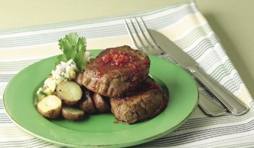 Lomo en jalea de rocoto y chimichurri de piña