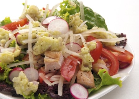 Ensalada de pavo con crema de palta