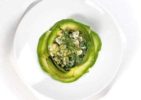 Canastas de palta a lo Waldorf