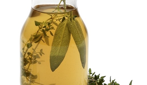 Infusión de salvia y tomillo