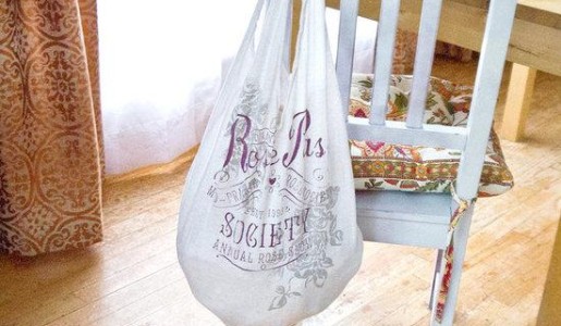 Cómo hacer un bolso con una camiseta