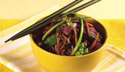 Tallarín chino saltado