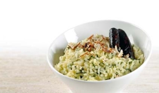 Risotto con espinacas y morcillas cóctel